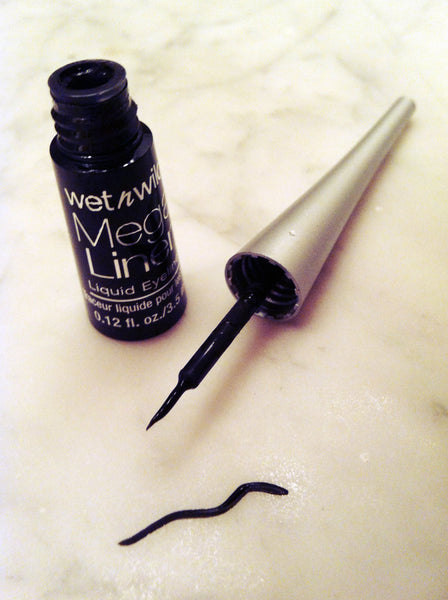 WET N WILD
MEGALINER LIQUID EYELINER
(Dark Brown)