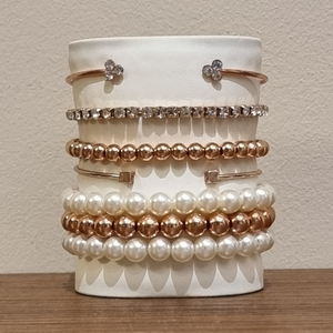 ( 7 pcs ) bracelets gift set in rose gold metallic.