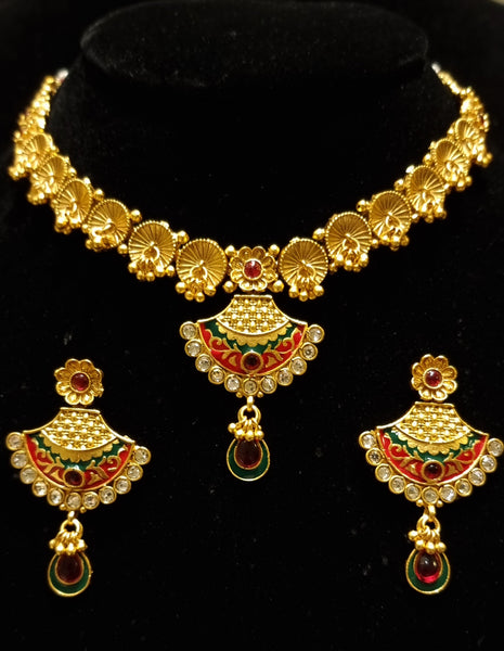 Gold plated Alloy Red And Green Embossed Necklace Set.