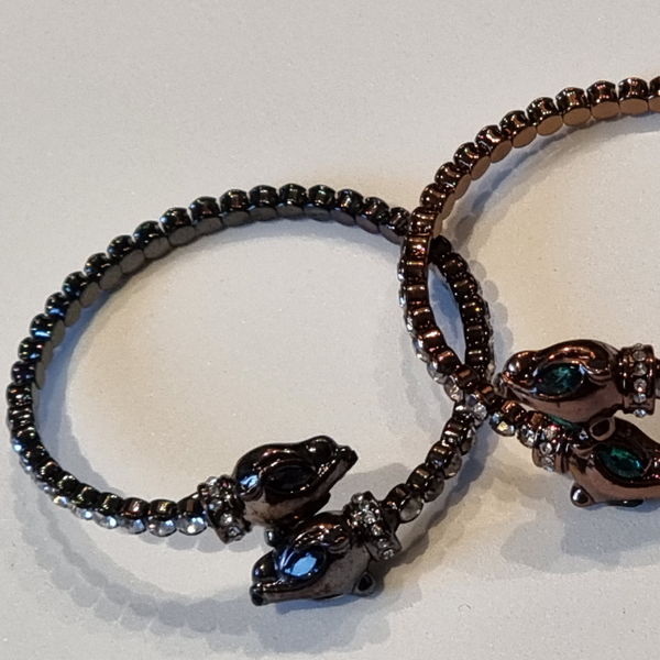 Wonders of nature Rhinestone jaguar head cuff bracelet.